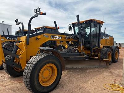 John Deere 872G Motor Grader
