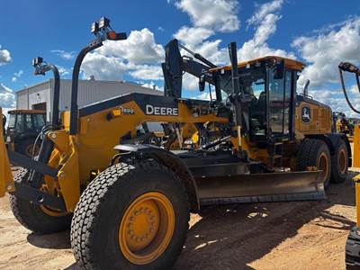 John Deere 872G Motor Grader