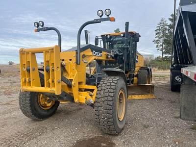 John Deere 872G Motor Grader