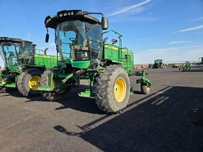 John Deere W235 Self-Propelled Mower Conditioner/Windrower