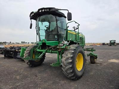 John Deere W235 Self-Propelled Mower Conditioner/Windrower