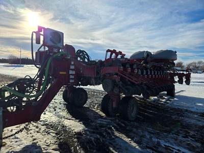 Case IH 1265 Planter / Row Unit