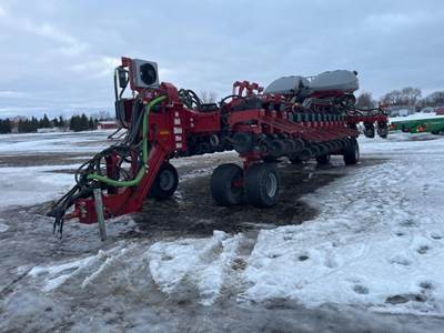 Case IH 1265 Planter / Row Unit