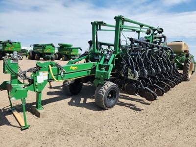 Great Plains YP1625A-32TR Planter / Row Unit