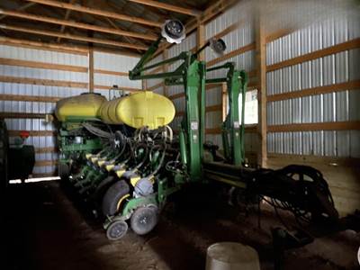 John Deere 1770 Planter / Row Unit