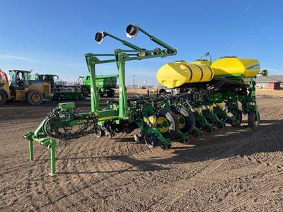 John Deere 1770NT Planter / Row Unit
