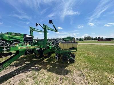 John Deere 1780 Planter / Row Unit