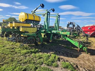 John Deere 1780 Planter / Row Unit