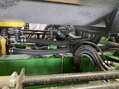 John Deere DB44 Planter / Row Unit