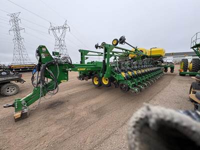John Deere DB66 Planter / Row Unit