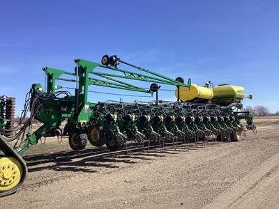 John Deere DB80 Planter / Row Unit