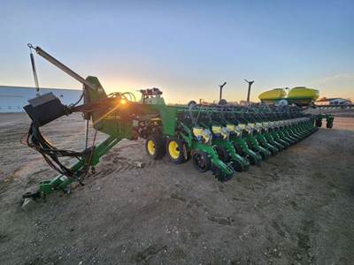 John Deere DB88 Planter / Row Unit