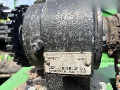 John Deere DR24 Planter / Row Unit