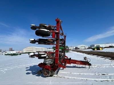 White 6122 Planter / Row Unit