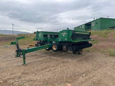 Great Plains 2S2600F Drill