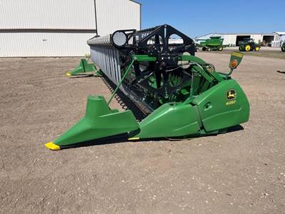 John Deere 625F Platform