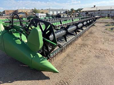 John Deere 635D Platform