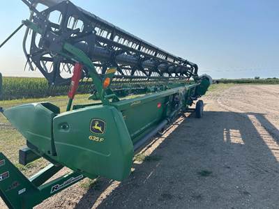 John Deere 635F Platform