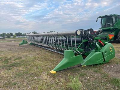 John Deere 635F Platform