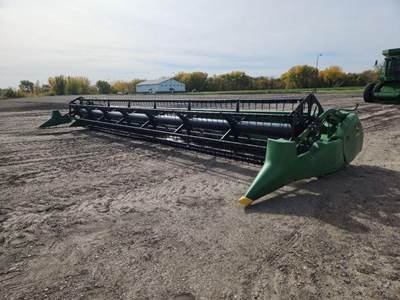 John Deere 635F Platform