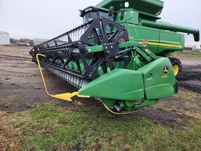 John Deere 635F Platform