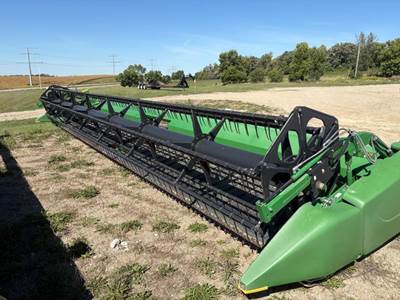 John Deere 635FD Platform