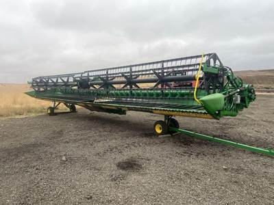 John Deere 640D Platform