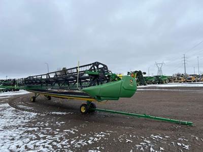 John Deere 640D Platform