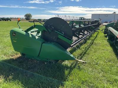 John Deere 640FD Platform