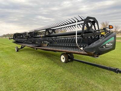 MacDon FD75D Platform