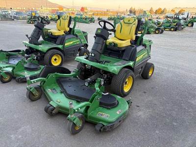 John Deere 1550 Riding Lawn Mower