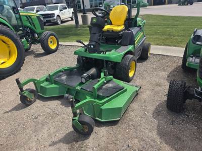 John Deere 1570 Riding Lawn Mower