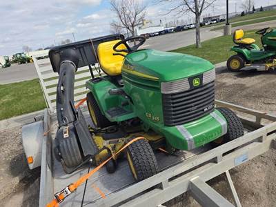 John Deere GX345 Riding Lawn Mower