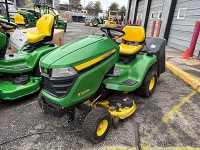 John Deere X300R Riding Lawn Mower