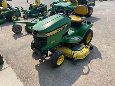 John Deere X320 Riding Lawn Mower