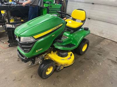 John Deere X330 Riding Lawn Mower