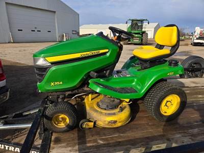 John Deere X354 Riding Lawn Mower