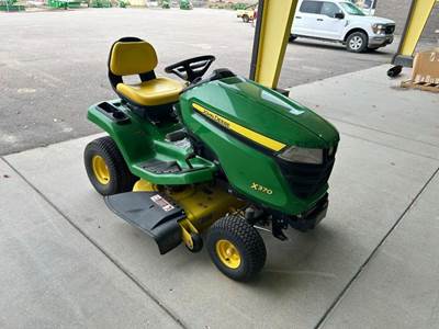 John Deere X370 Riding Lawn Mower