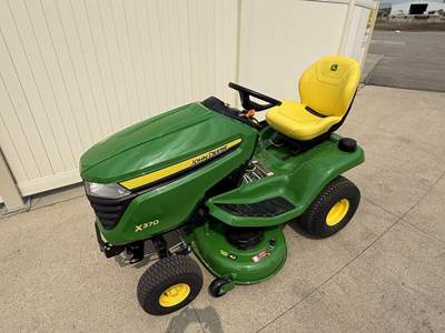 John Deere X370 Riding Lawn Mower