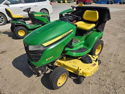 John Deere X380 Riding Lawn Mower