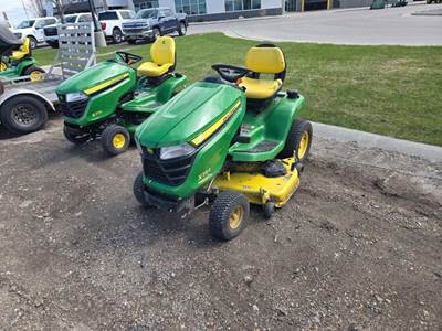 John Deere X384 Riding Lawn Mower