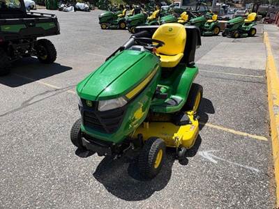 John Deere X384 Riding Lawn Mower