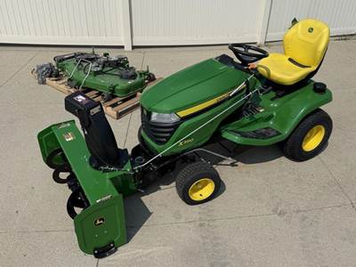 John Deere X390 Riding Lawn Mower