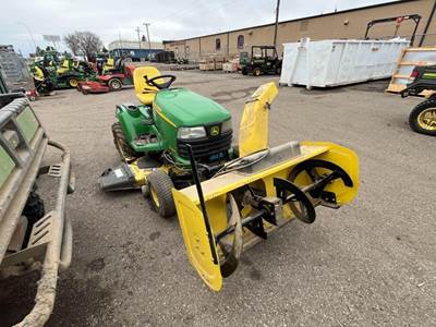 John Deere X485 Riding Lawn Mower