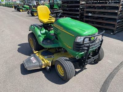John Deere X485 Riding Lawn Mower