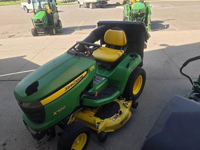 John Deere X500 Riding Lawn Mower
