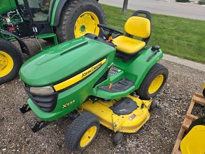 John Deere X534 Riding Lawn Mower