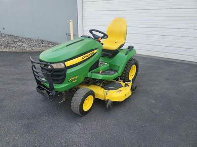 John Deere X540 Riding Lawn Mower
