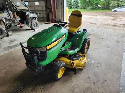 John Deere X540 Riding Lawn Mower