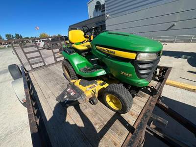 John Deere X540 Riding Lawn Mower